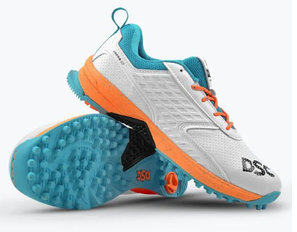 DSC Jaffa 22 Cricket Rubber Studs Shoes